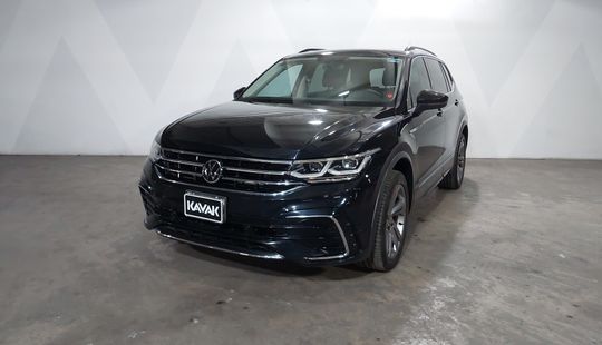 Volkswagen • Tiguan