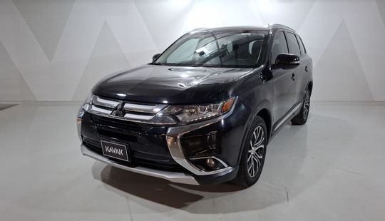 Mitsubishi • Outlander