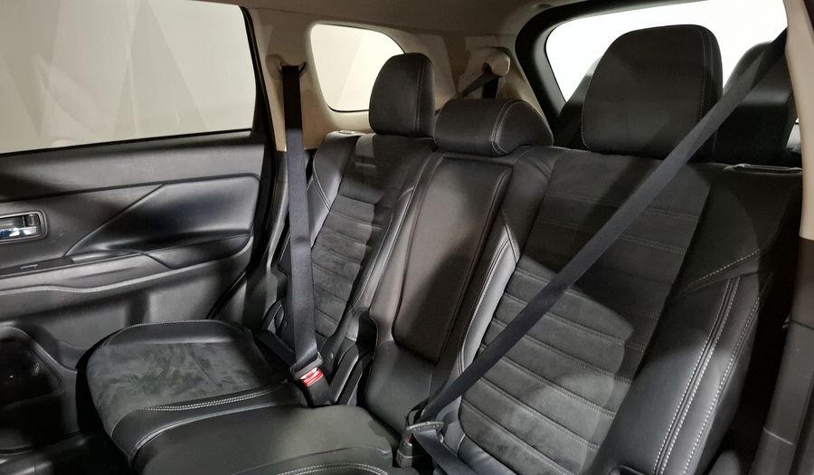 Mitsubishi Outlander 2.4 LIMITED CVT Suv 2020
