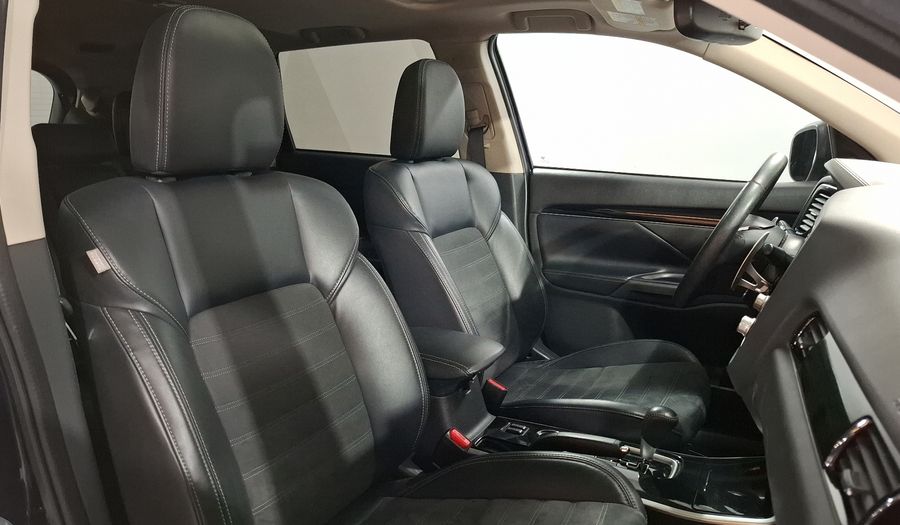 Mitsubishi Outlander 2.4 LIMITED CVT Suv 2020