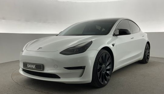 Tesla • Model 3