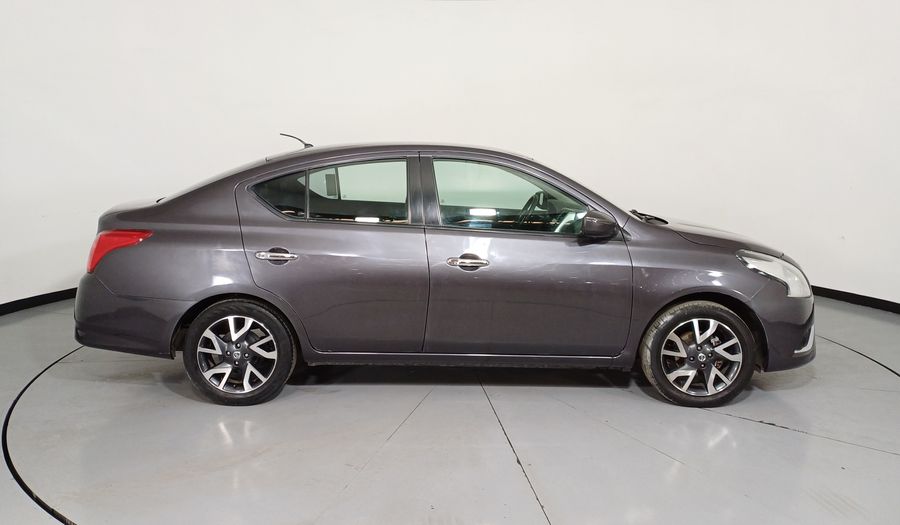 Nissan Versa 1.6 EXCLUSIVE AUTO Sedan 2018