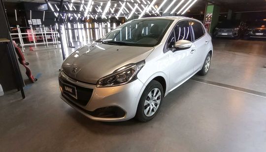 Peugeot • 208