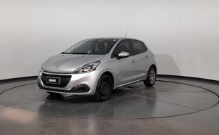 Peugeot • 208