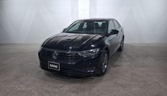 Volkswagen • Jetta