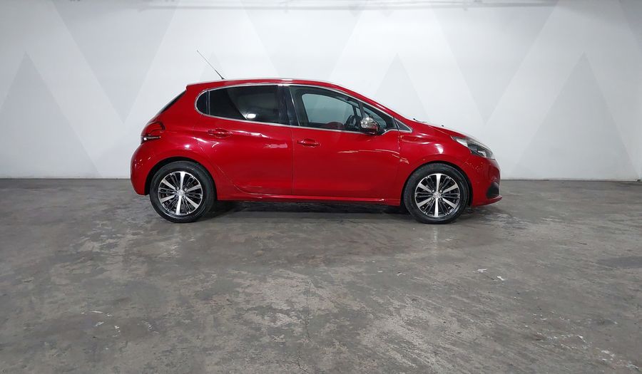 Peugeot 208 1.6 FELINE AT Hatchback 2017