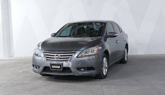 Nissan • Sentra