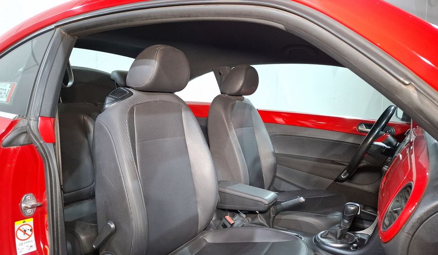 Volkswagen Beetle 2.5 SPORT TIPTRONIC Hatchback 2017