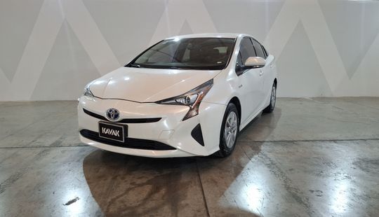 Toyota • Prius