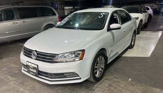 Volkswagen • Jetta