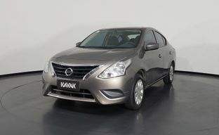 Nissan • Versa