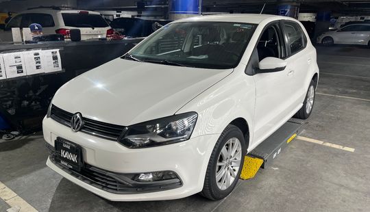 Volkswagen • Polo