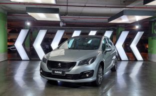 Peugeot • 308