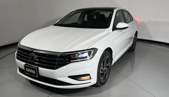 Volkswagen • Jetta