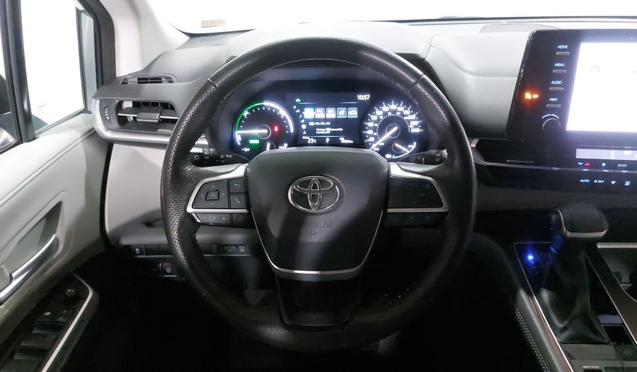 Toyota Sienna 2.5 HEV XLE AUTO Minivan 2021