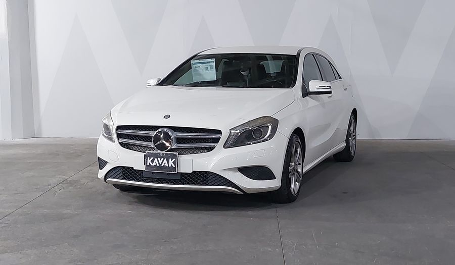 Mercedes Benz Clase A 1.6 200 CGI 7G-DCT Hatchback 2015