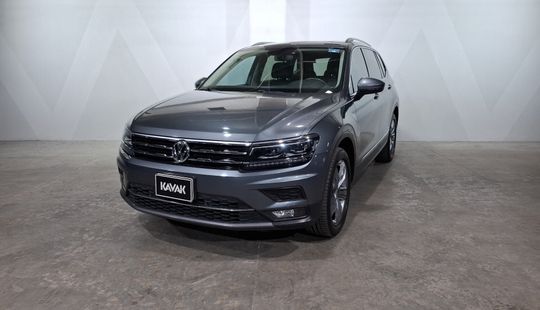 Volkswagen • Tiguan