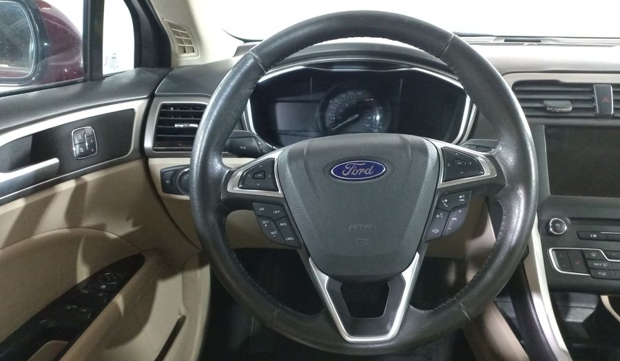 Ford Fusion 2.5 SE I4 NAV ADVANCE AT Sedan 2016