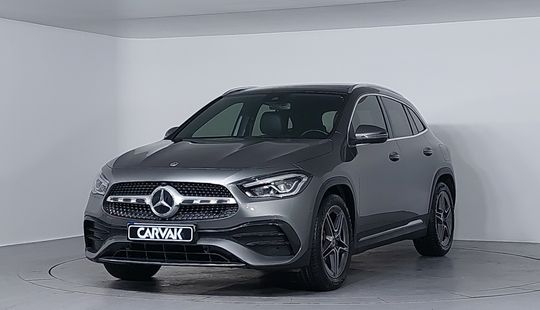 Mercedes Benz • GLA