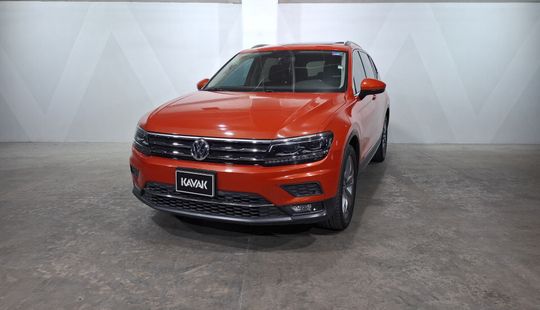 Volkswagen • Tiguan