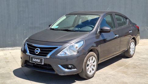 Nissan Versa 1.6 SENSE Sedan 2017