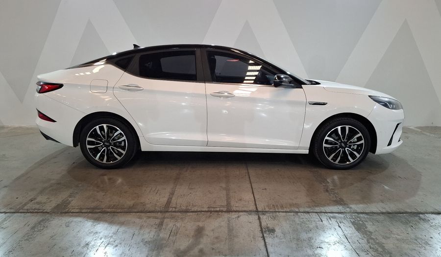 Jac J7 1.5 QUANTUM CVT Hatchback 2022