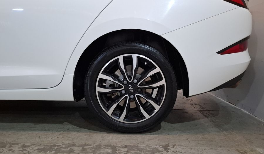 Jac J7 1.5 QUANTUM CVT Hatchback 2022