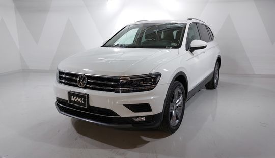 Volkswagen • Tiguan