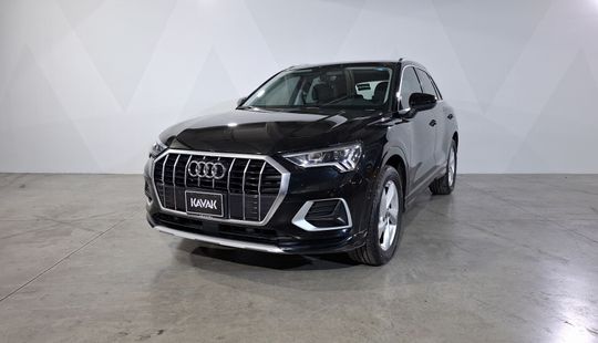 Audi • Q3