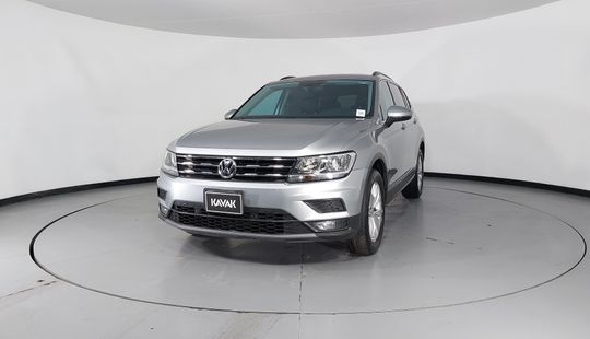 Volkswagen • Tiguan