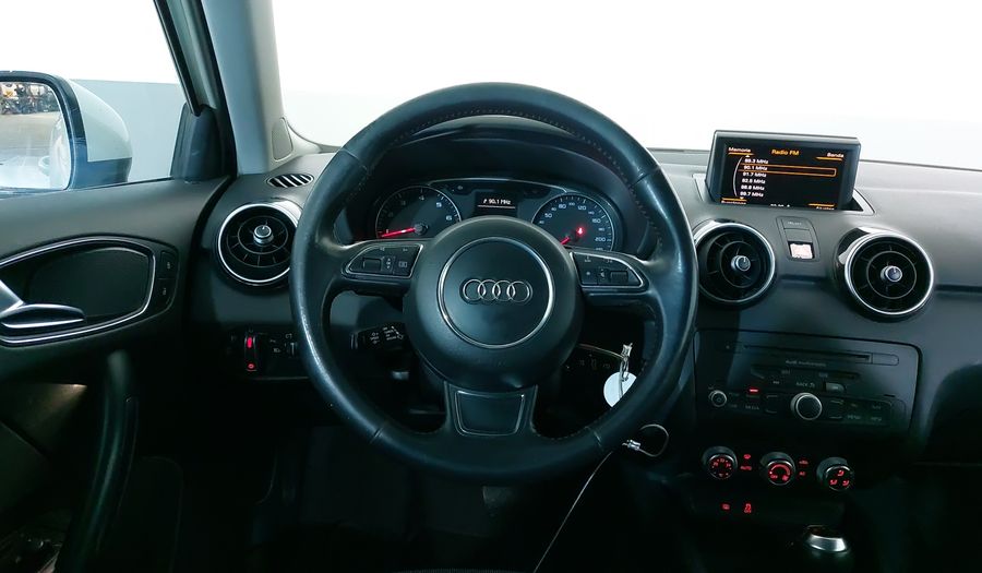 Audi A1 1.4 TFSI EGO S TRONIC Hatchback 2012