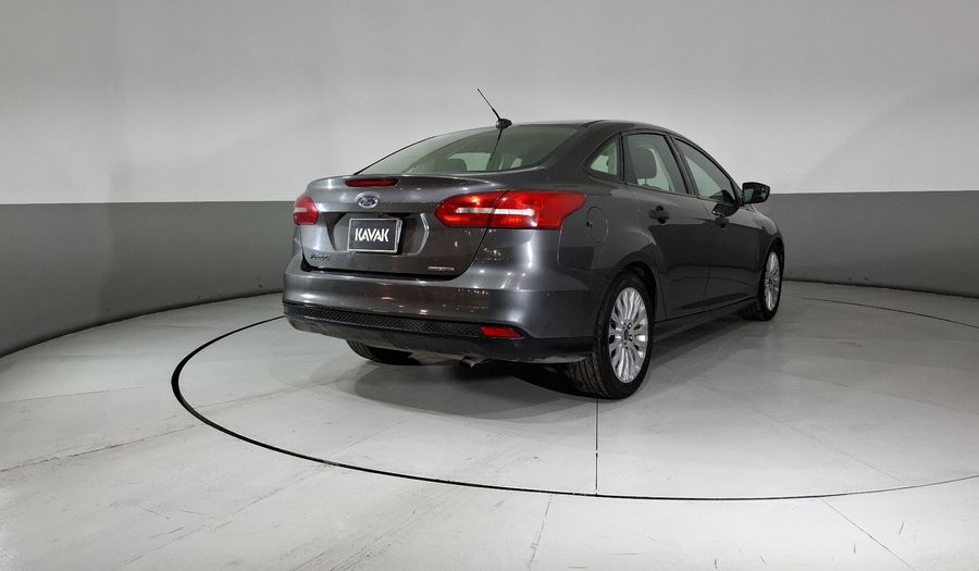 Ford Focus 2.0 S MT Sedan 2015