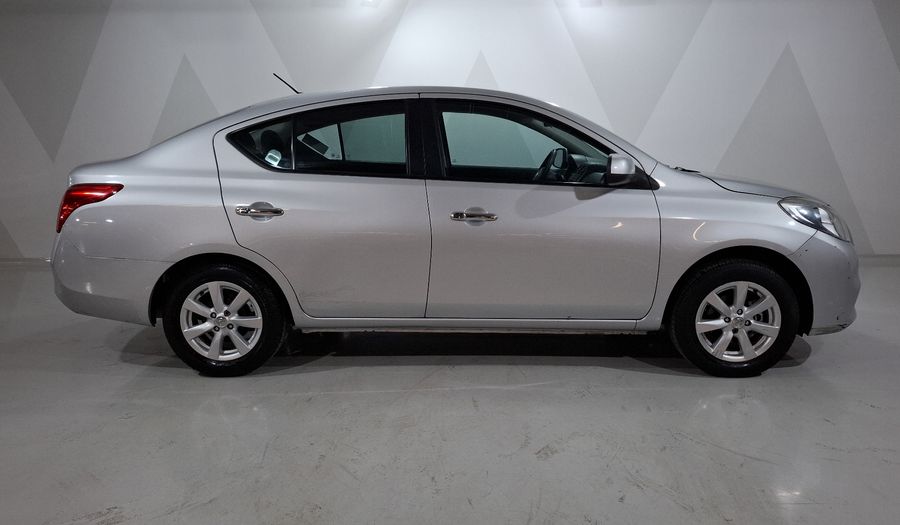 Nissan Versa 1.6 ADVANCE TM AC Sedan 2012