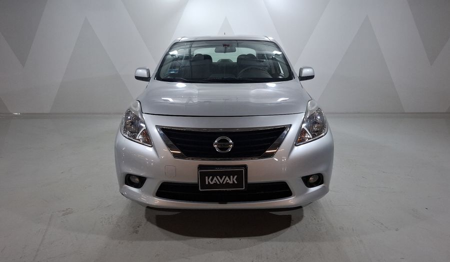 Nissan Versa 1.6 ADVANCE TM AC Sedan 2012