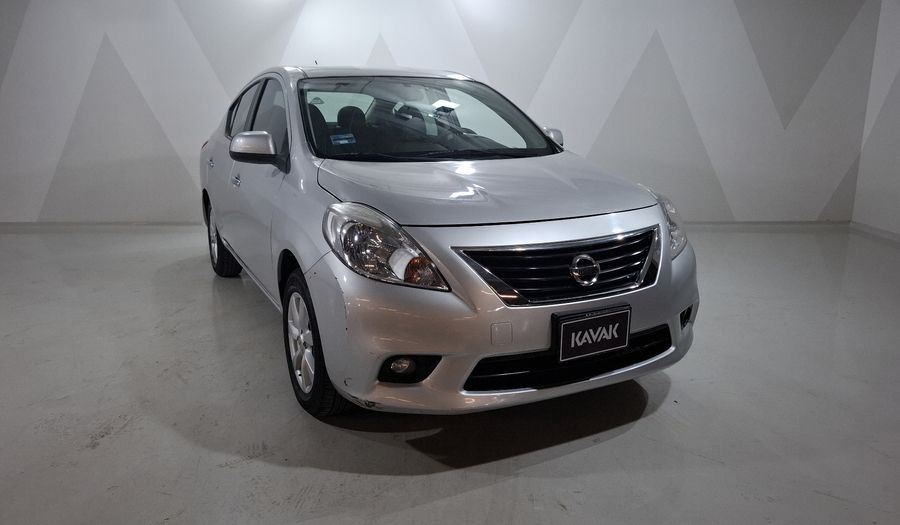 Nissan Versa 1.6 ADVANCE TM AC Sedan 2012