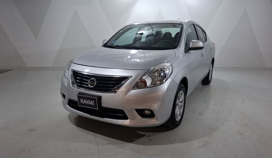 Nissan Versa 1.6 ADVANCE TM AC Sedan 2012