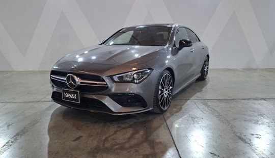 Mercedes Benz • Clase CLA