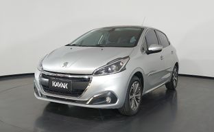 Peugeot • 208