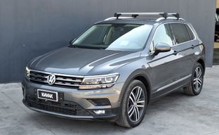 Volkswagen • Tiguan