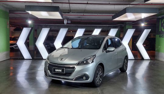 Peugeot • 208