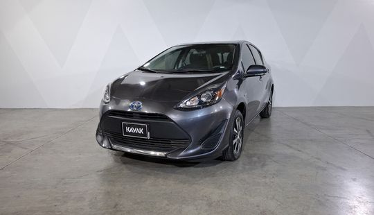 Toyota • Prius C