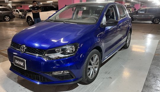 Volkswagen • Polo