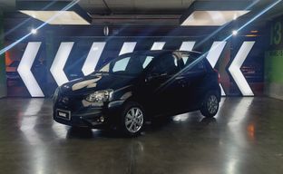 Toyota • Etios