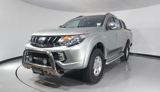 Mitsubishi • L200