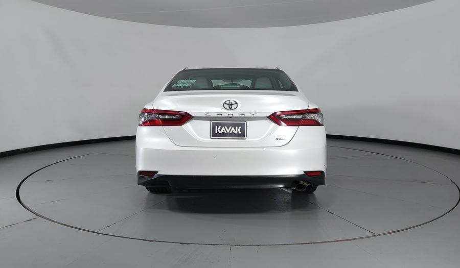 Toyota Camry 2.5 XLE AUTO Sedan 2021