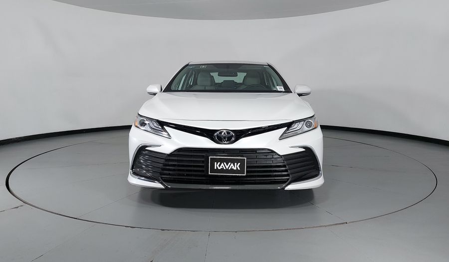 Toyota Camry 2.5 XLE AUTO Sedan 2021