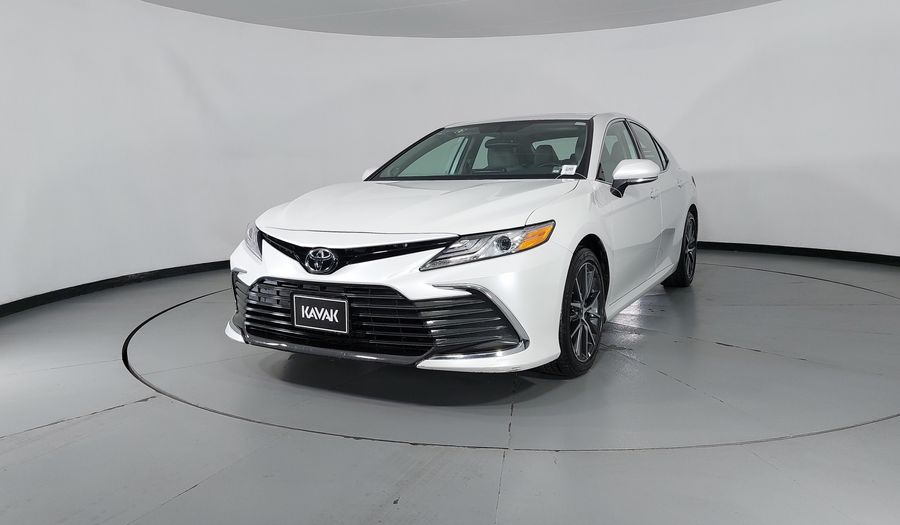 Toyota Camry 2.5 XLE AUTO Sedan 2021