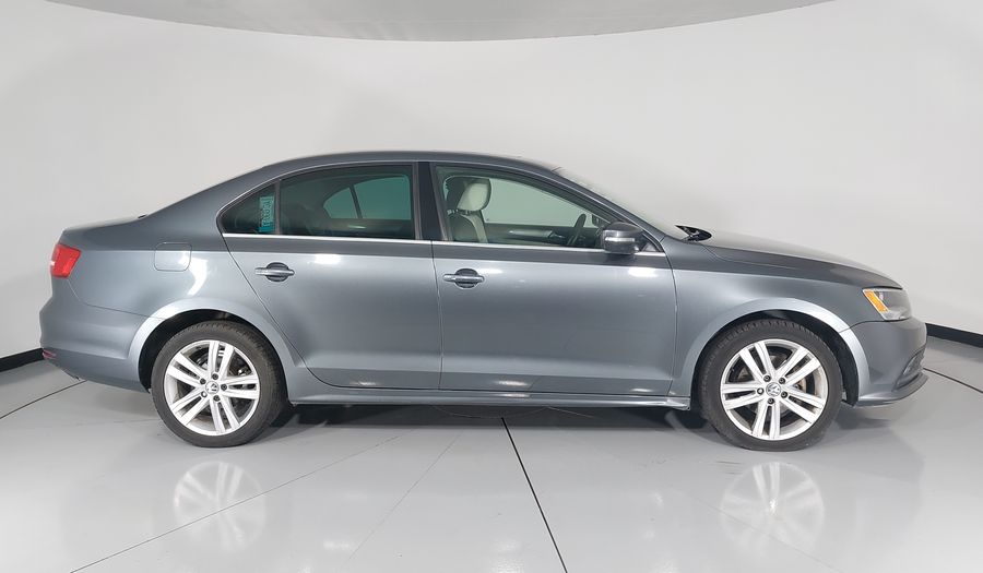 Volkswagen Jetta 2.5 SPORTLINE BOLSA PAQ WELT. TECHO MT Sedan 2015