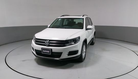 Volkswagen • Tiguan