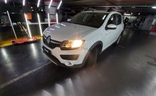 Renault • Sandero Stepway